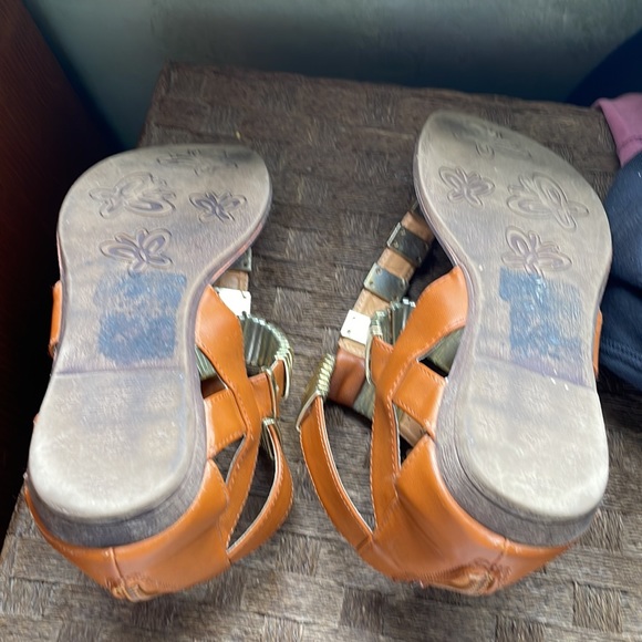 Sandals - Picture 7 of 11